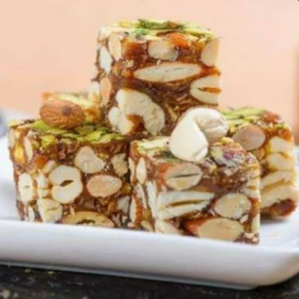 Dry Fruit Punch Chikki with Dates